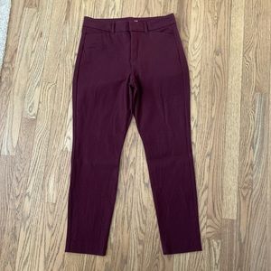 Old Navy Pixie pant in maroon size 8